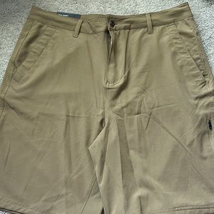 NWT Cargo Trail Short